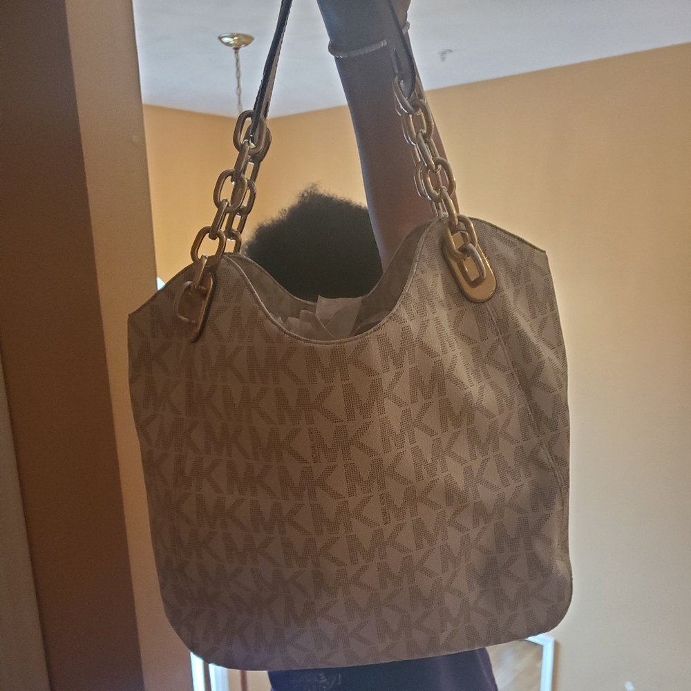 Michael Kors handbag. Excellent condition - Picture 3 of 5